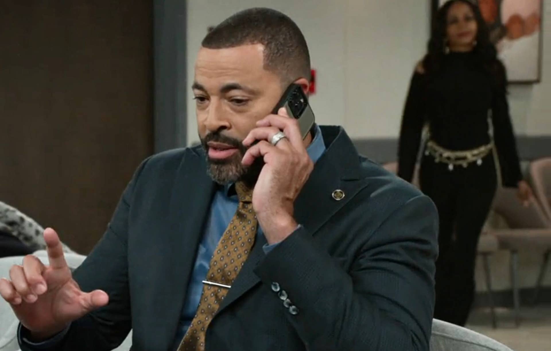 Bill Pulls Strings For Madison [Recap] - Daytime Confidential