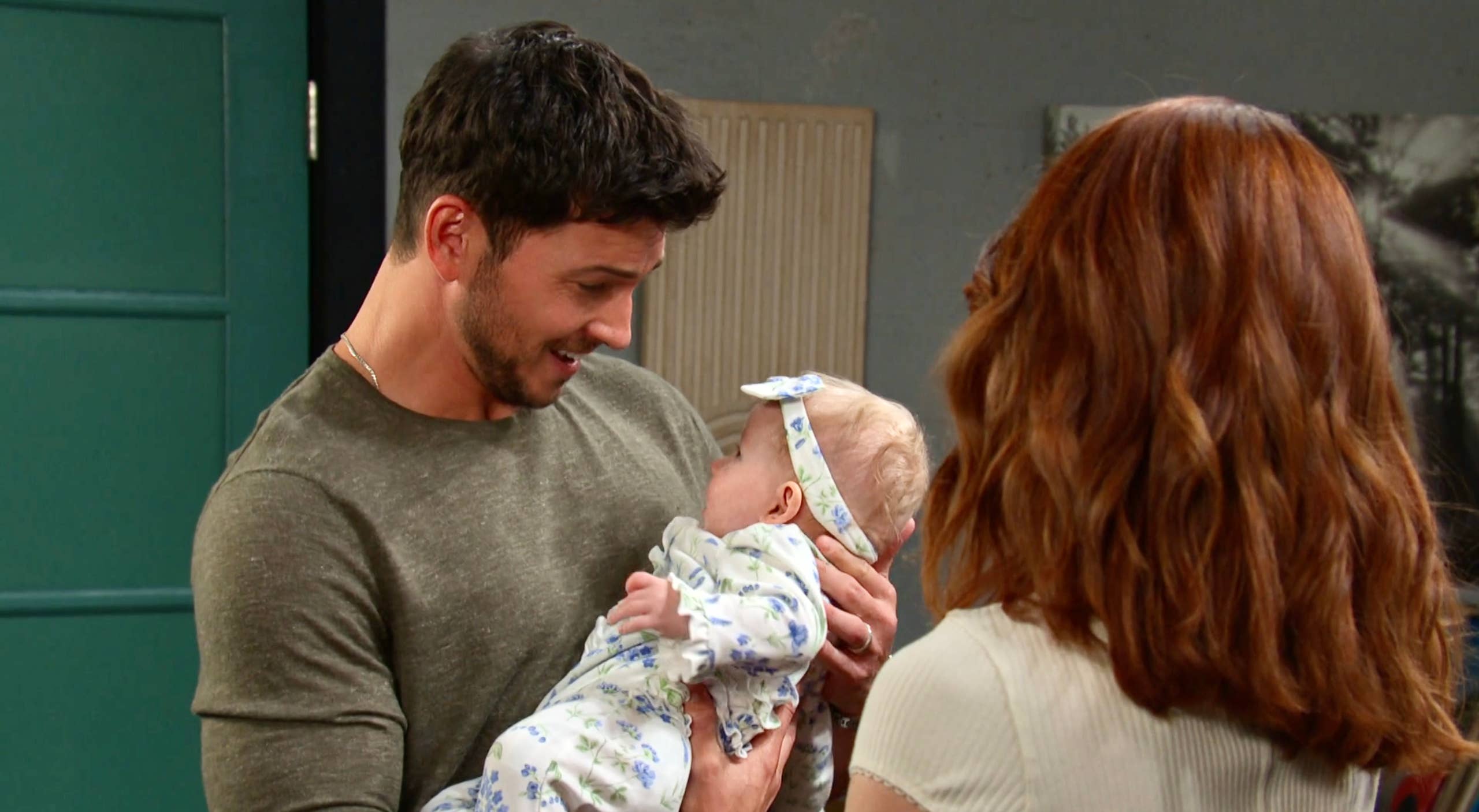 Joy Introduces Alex to His Daughter [Recap] - Daytime Confidential