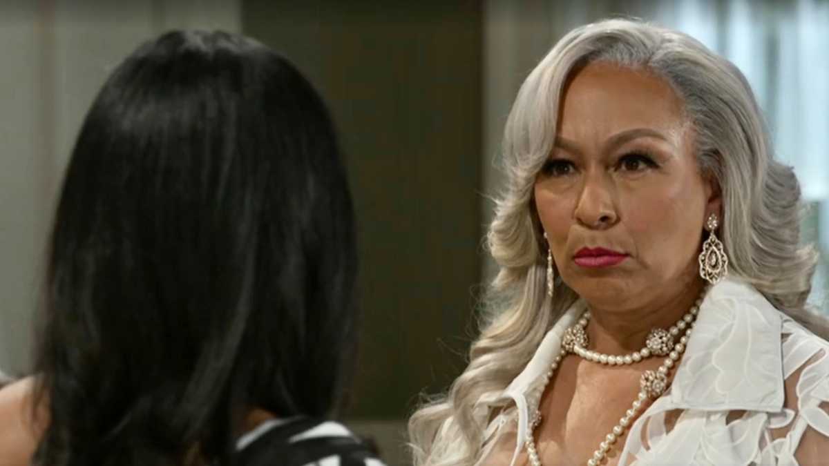 Beyond The Gates Recap: Anita Learns The Truth About Leslie and Barbara -  Daytime Confidential