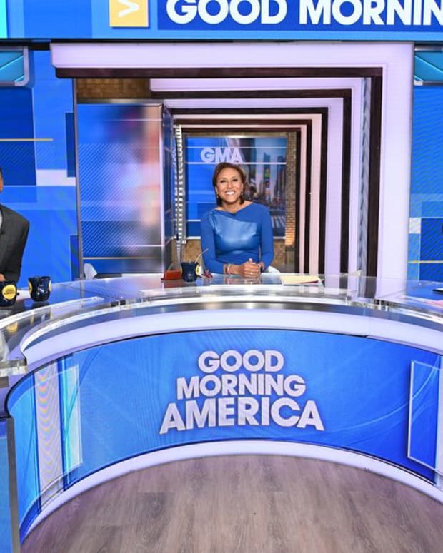 MICHAEL STRAHAN, ROBIN ROBERTS, GEORGE STEPHANOPOULOS, Good morning america