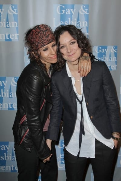 The Talk's Sara Gilbert and Linda Perry Tie The Knot (VIDEO) - Daytime ...