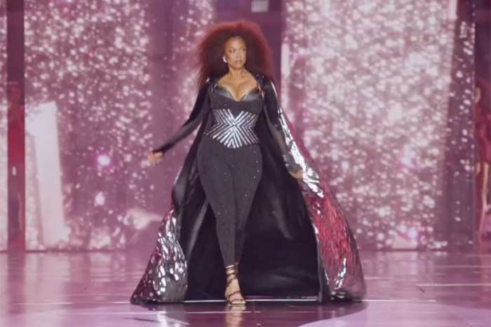 Ex-Daytime Host Tyra Banks Returns to the Catwalk for The Victoria’s ...