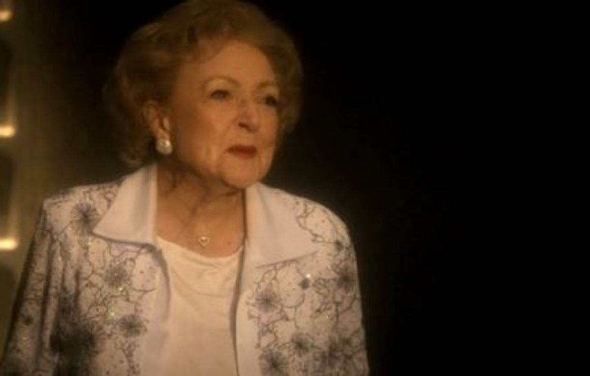 Betty White Makes a Heavenly Appearance on Save Me (VIDEO