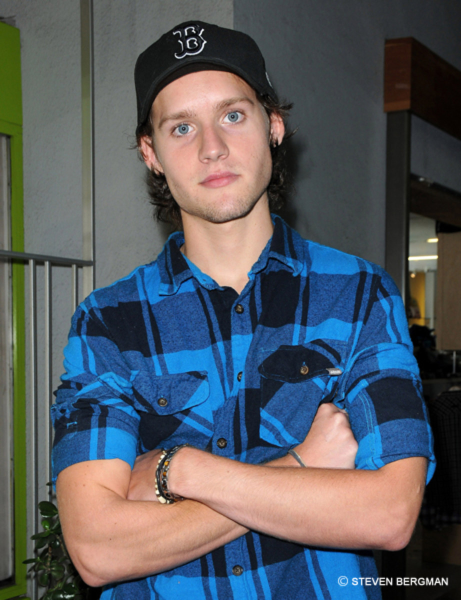 The Young and the Restless' Luke Kleintank Heads Back To Parenthood.