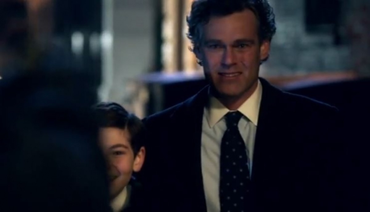 WATCH As The World Turns' Grayson McCouch as Batman's Dad in Gotham