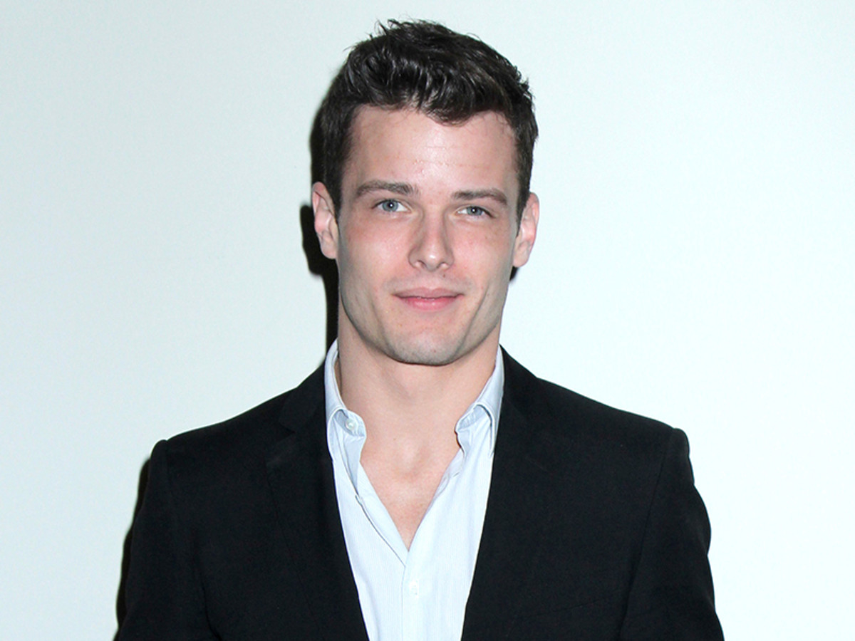 Michael Mealor Talks Playing an Abbott Heir "I Love Kyle's Devious