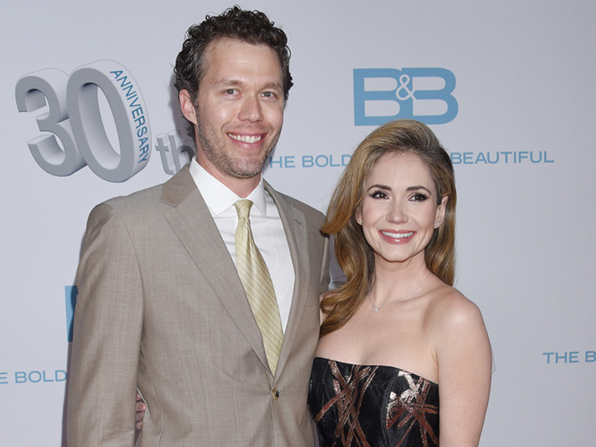 The Bold and the Beautiful's Ashley Jones Files For Divorce and(00)