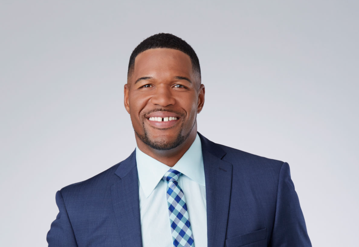 Gmas Michael Strahan Is New York State Broadcaster Of The Year Daytime Confidential 