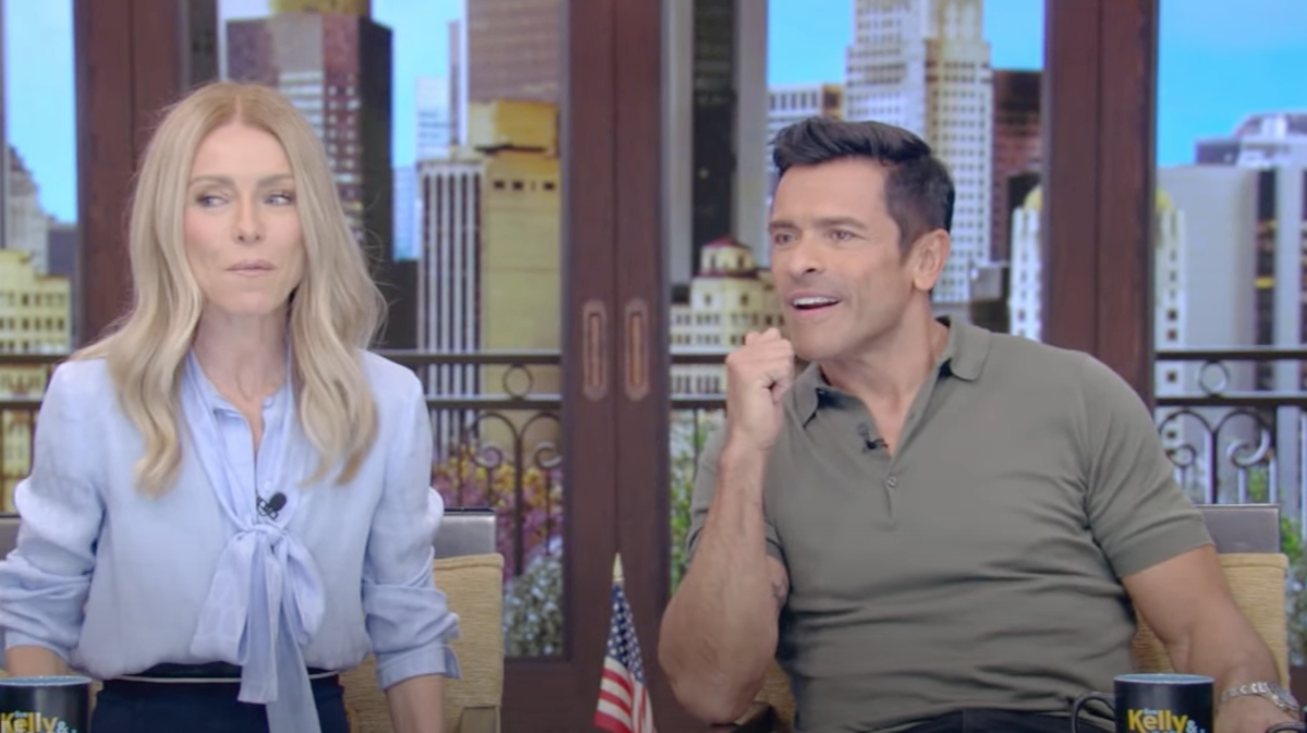 WATCH: Kelly Ripa and Mark Consuelos Meet Woman Who Played Their AMC Son  (VIDEO) - Daytime Confidential