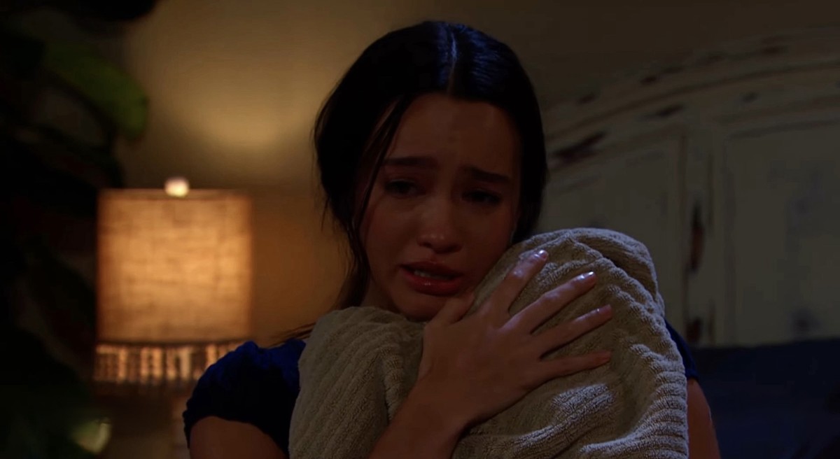 Days of Our Lives Recap: Sophia Unexpectedly Gives Birth in Her Bedroom -  Daytime Confidential